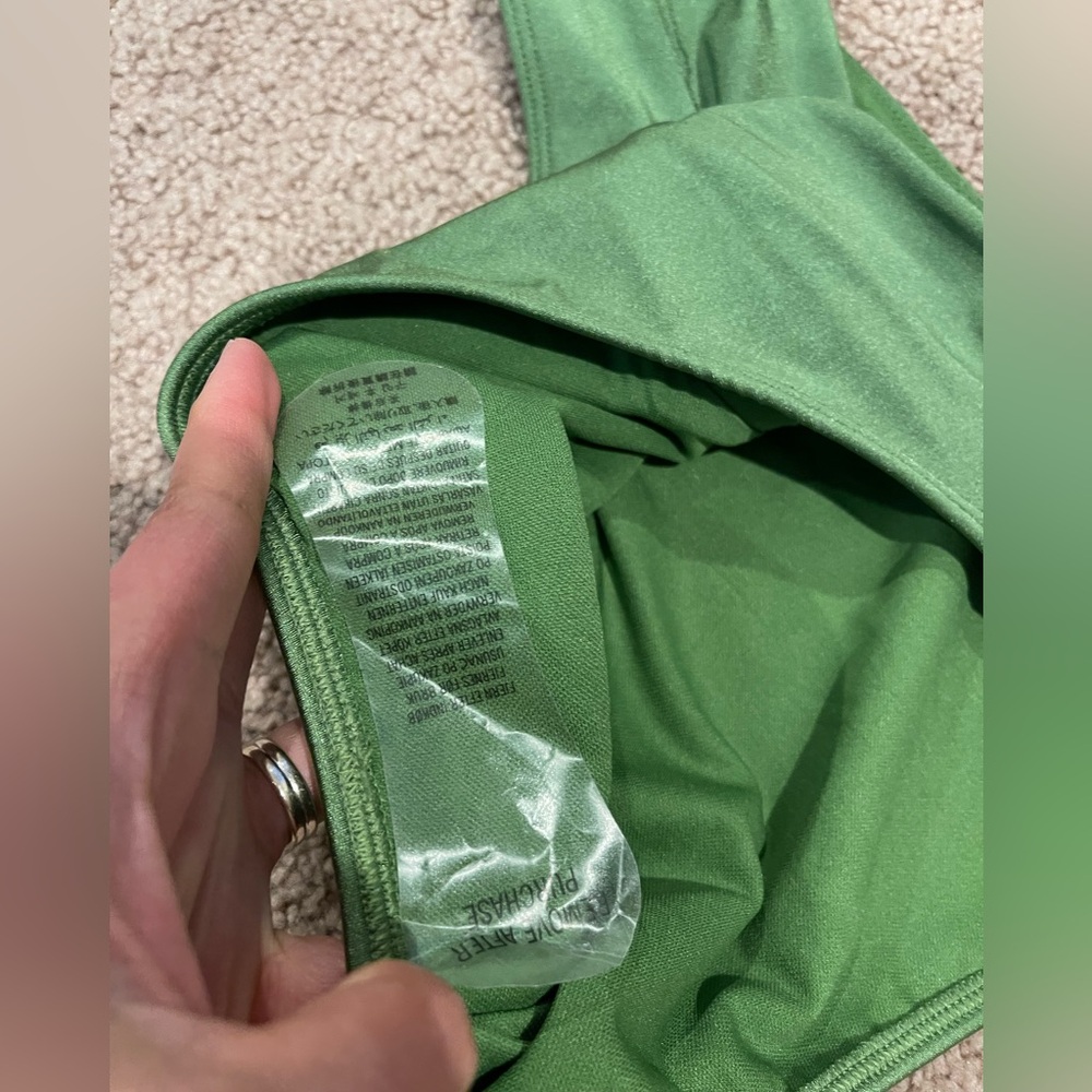 ABERCROMBIE & FITCH green MidRise V-style Cheeky Bottom - Picture 3 of 6
